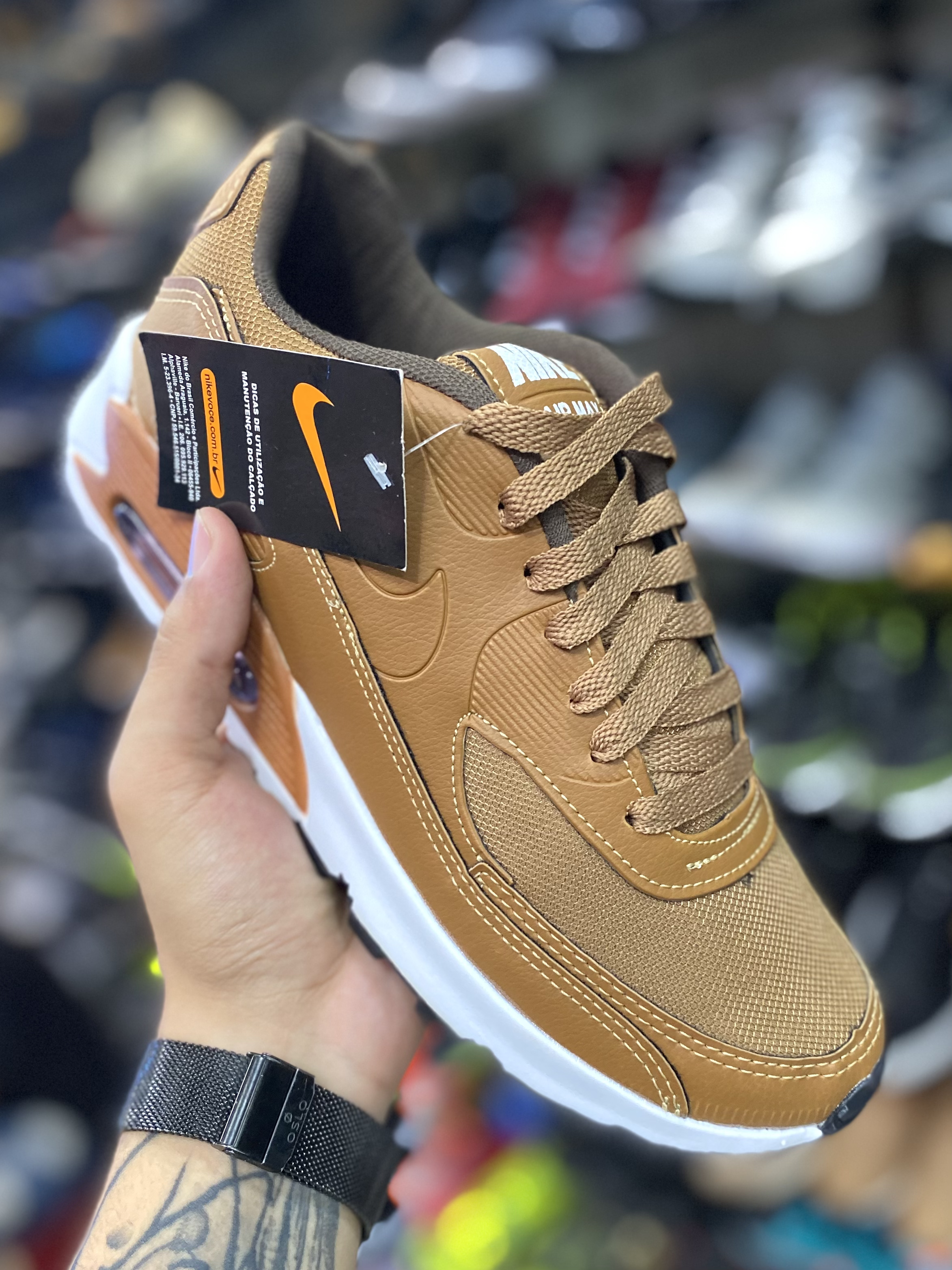 Nike marron hotsell