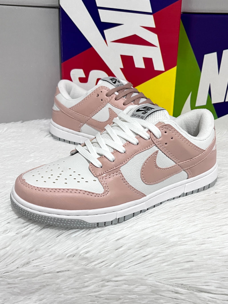 Nike SB Dunk Low Pro x Nude Branco