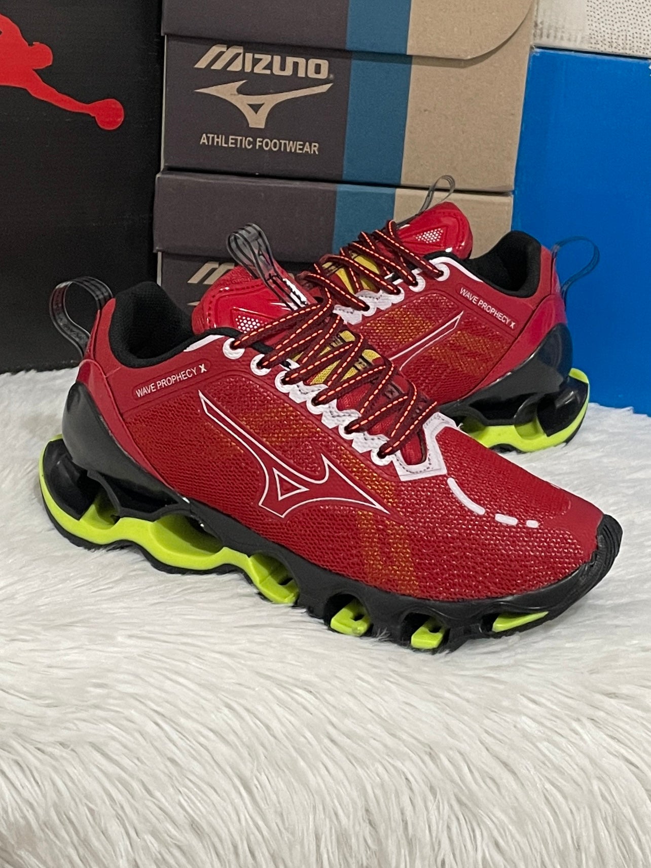 Mizuno Prophecy X Vermelho Limão
