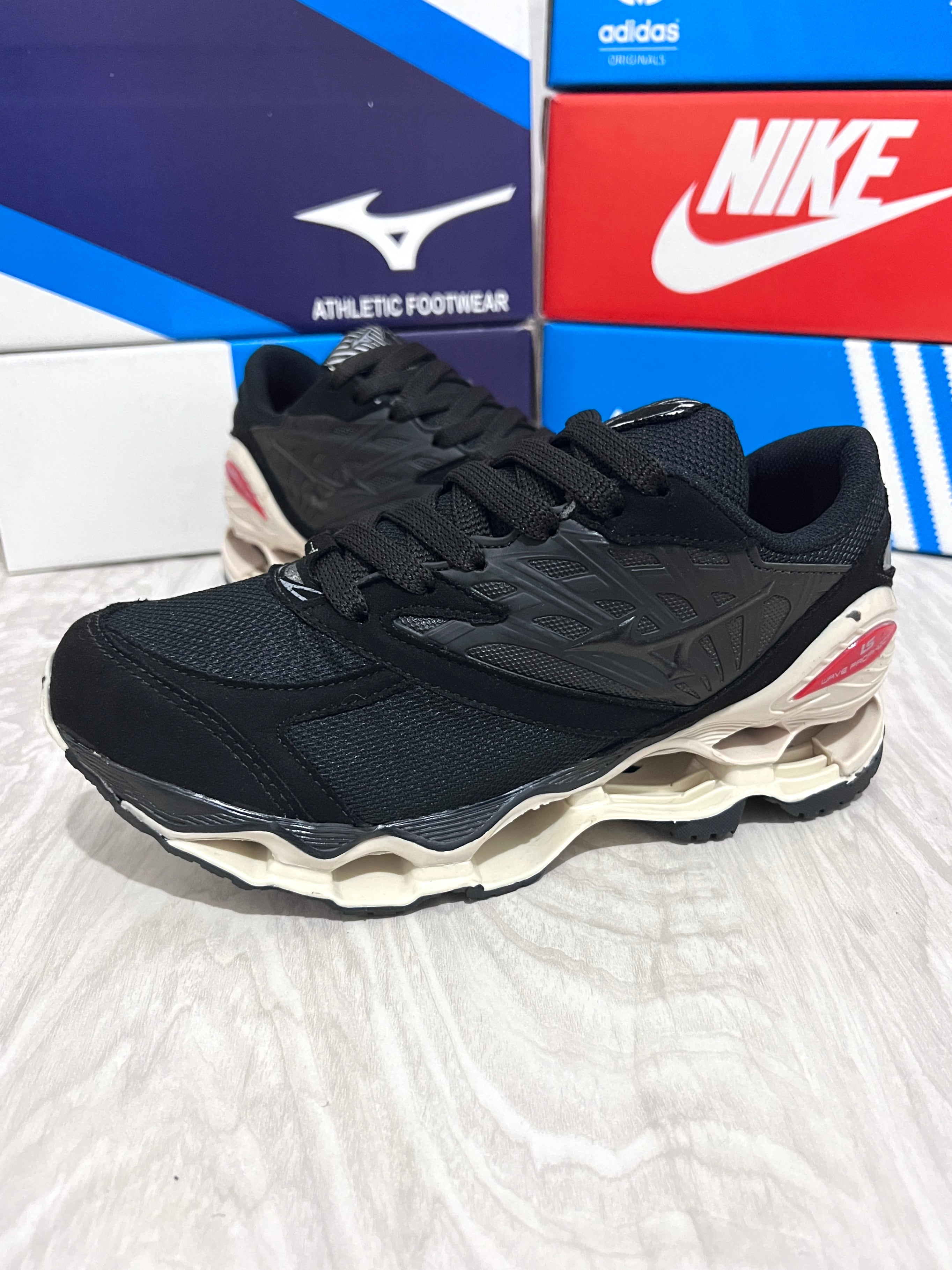 Mizuno Prophecy LS x Preto c/ bege