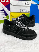 Nike Air Force 1' x Preto Bordado