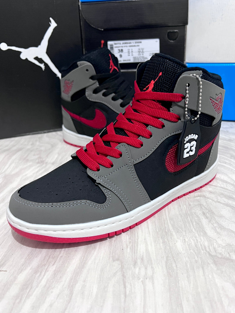 Nike Air Jordan 1' x Grafite c/ Vermelho