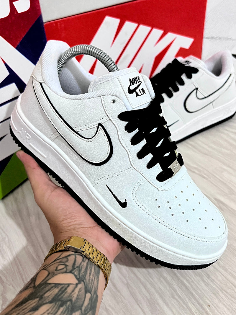 Nike Air Force 1’ x Branco c/ Preto