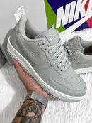 Nike Air Force 1' x Cinza