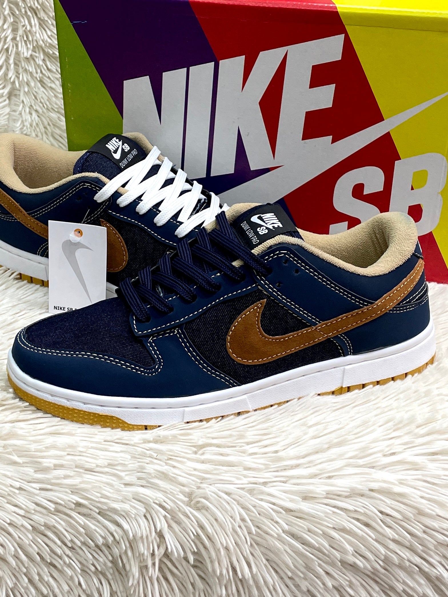 Nike SB Dunk Low Pro - Marinho / Conhaque