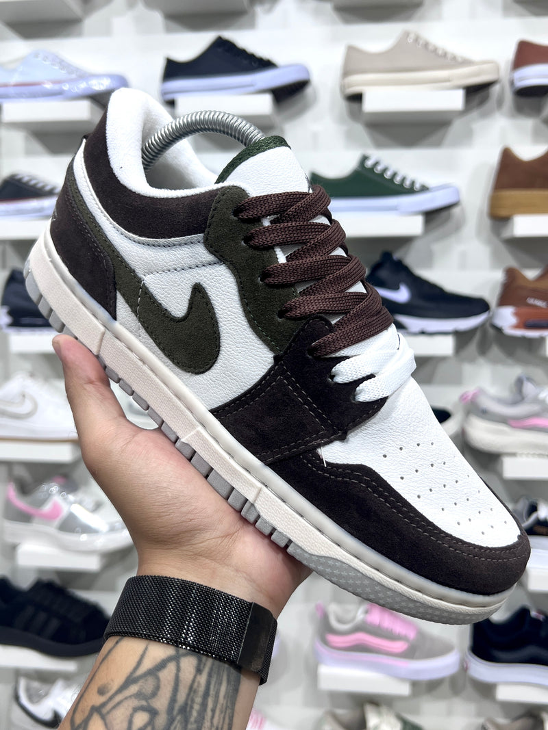 Air Jord. Low’ x Café/Musgo