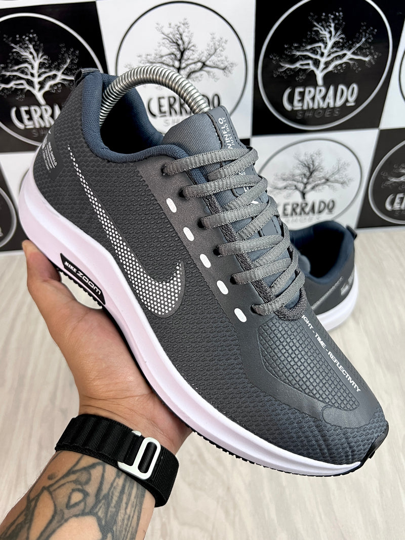 Nike Air Zoom x Grafite Cinza
