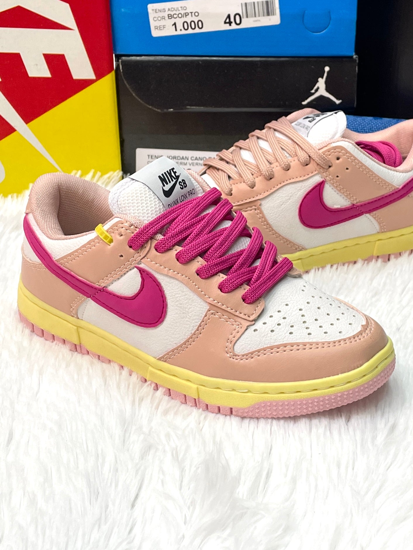 Nike SB Dunk Low Pro x Nude Pink