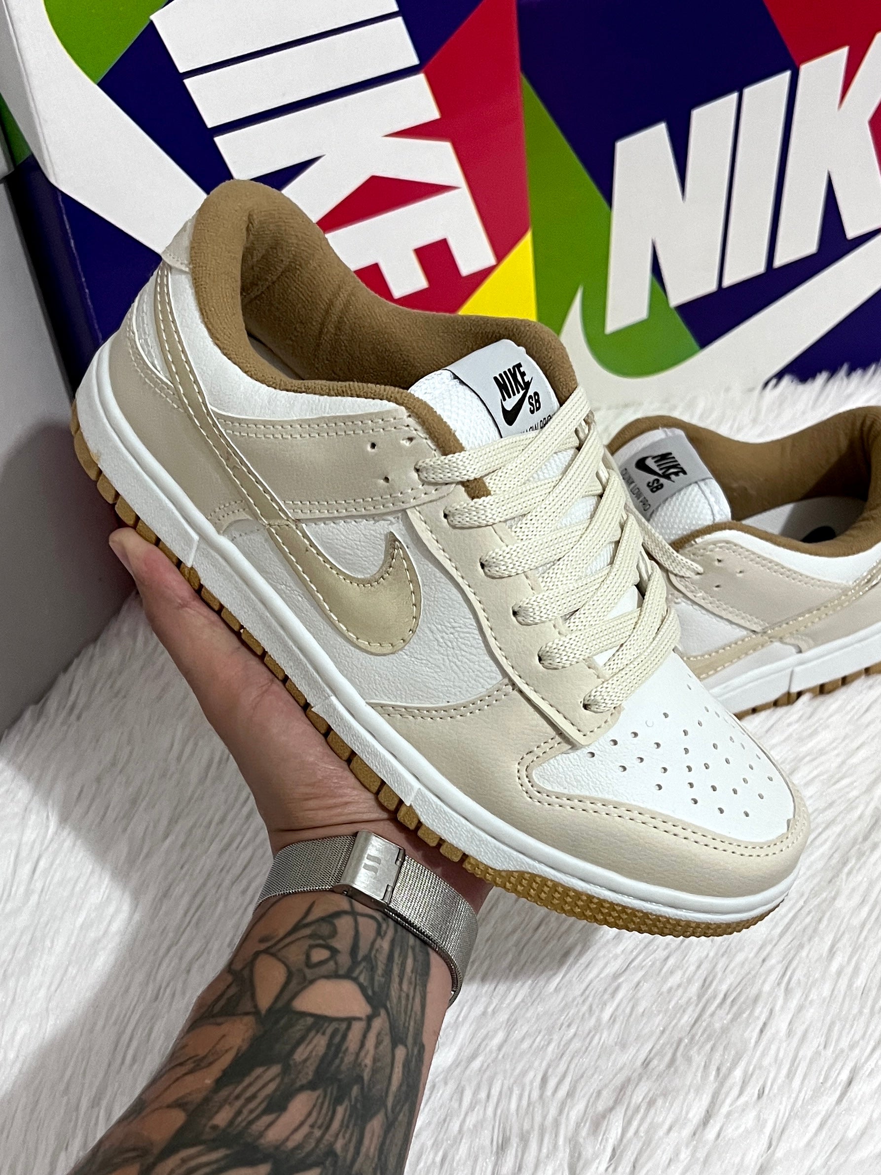 Nike SB Dunk Low Pro x Bege Ouro