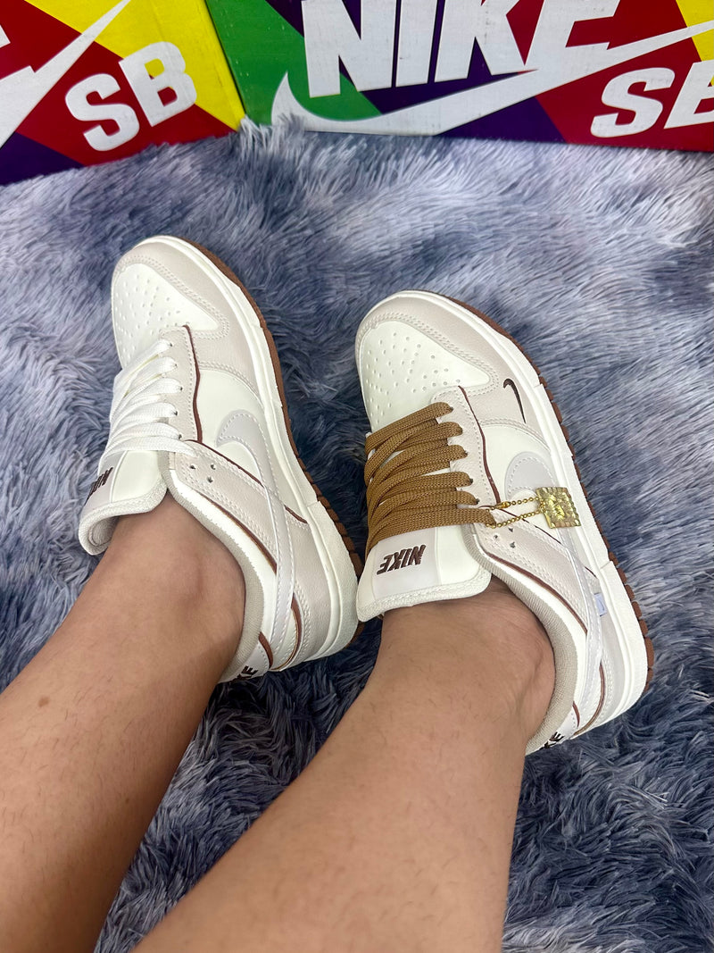 Nike SB Dunk Low Pro Medalha x Bege Caramelo