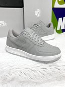 Nike Air Force 1' x Cinza
