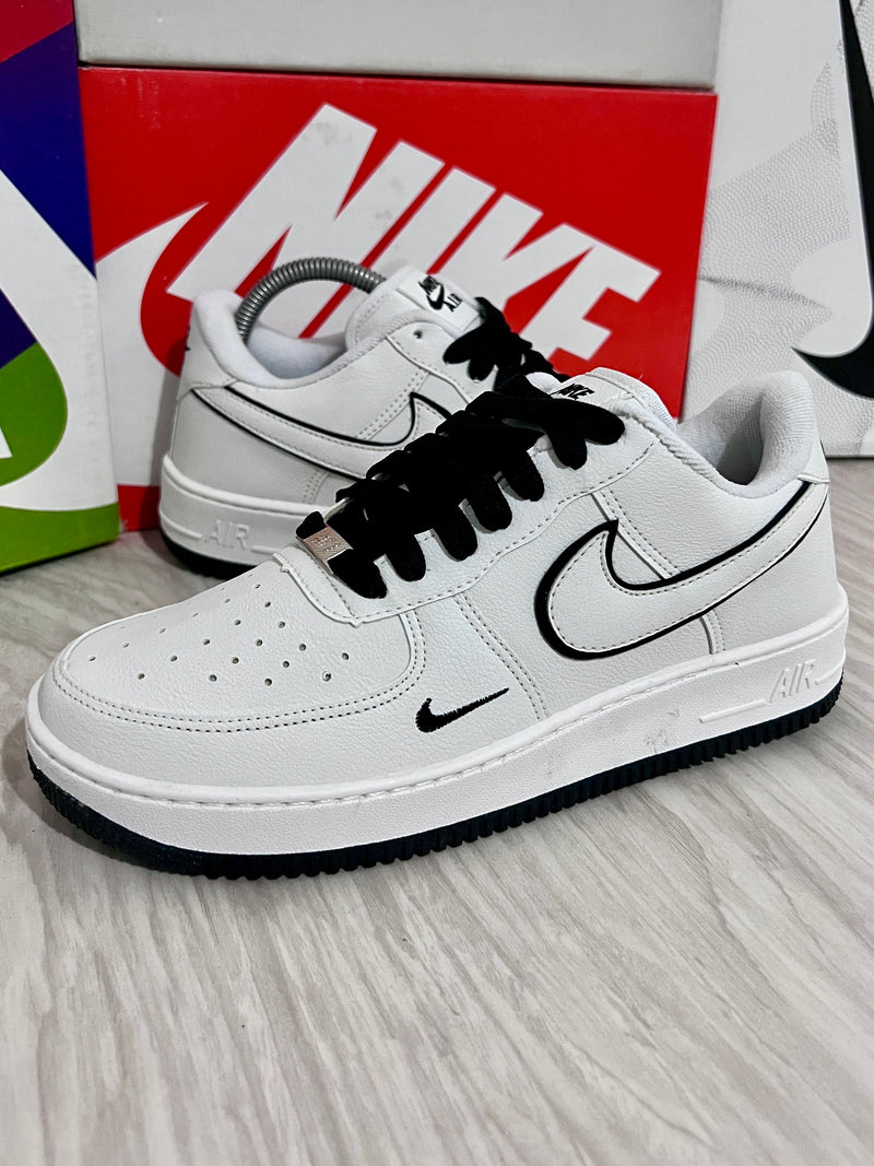 Nike Air Force 1’ x Branco c/ Preto