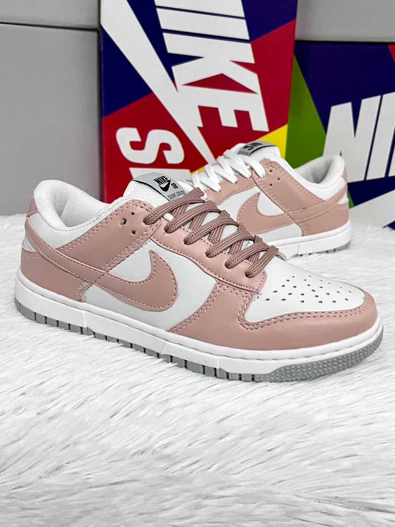 Nike SB Dunk Low Pro x Nude Branco