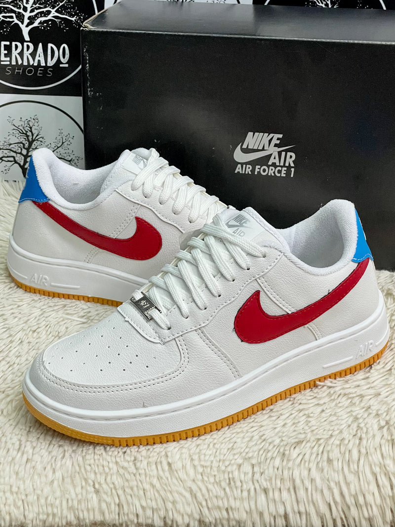 Nike branco e deals vermelho