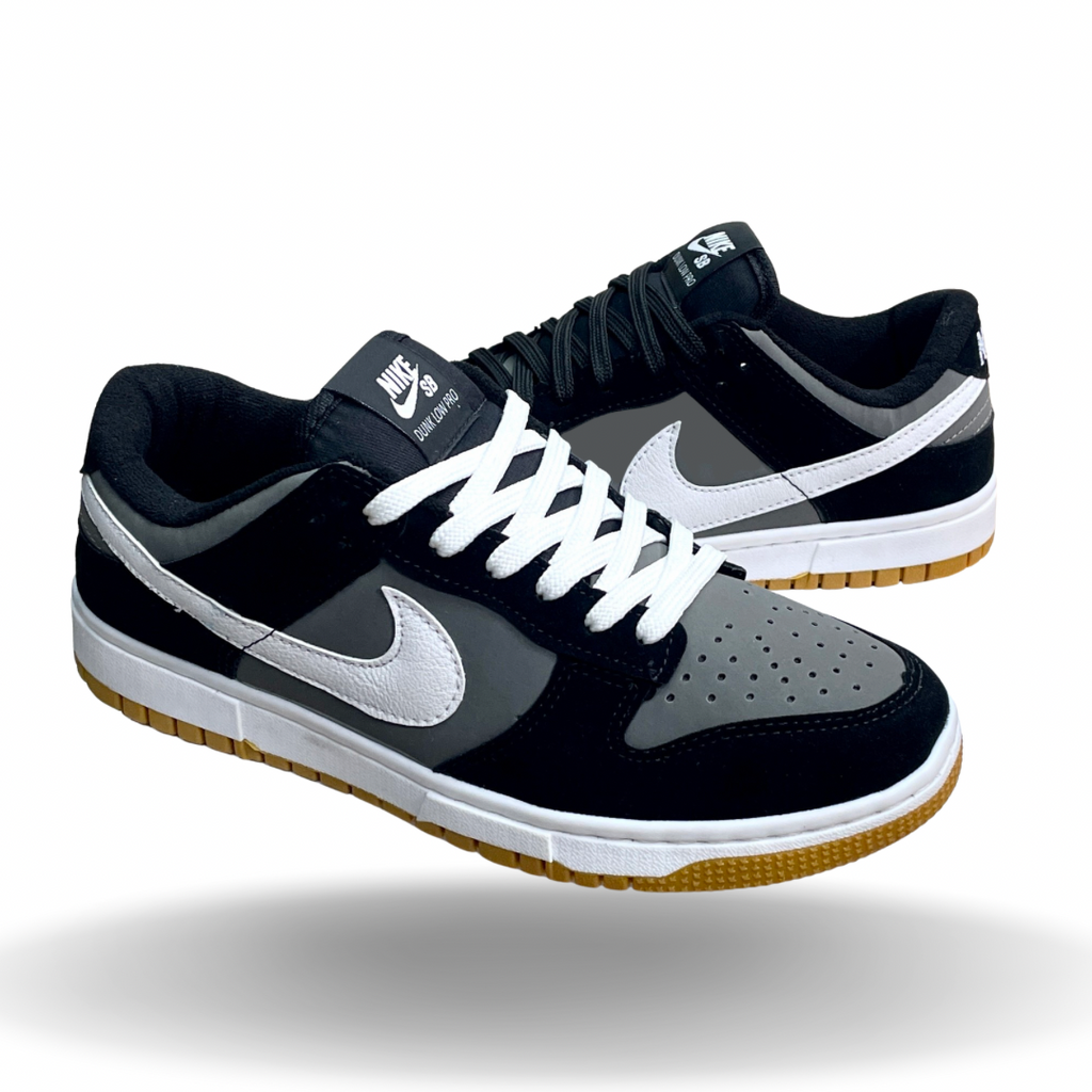 Nike SB Dunk Low Pro 'Black/White/Gum