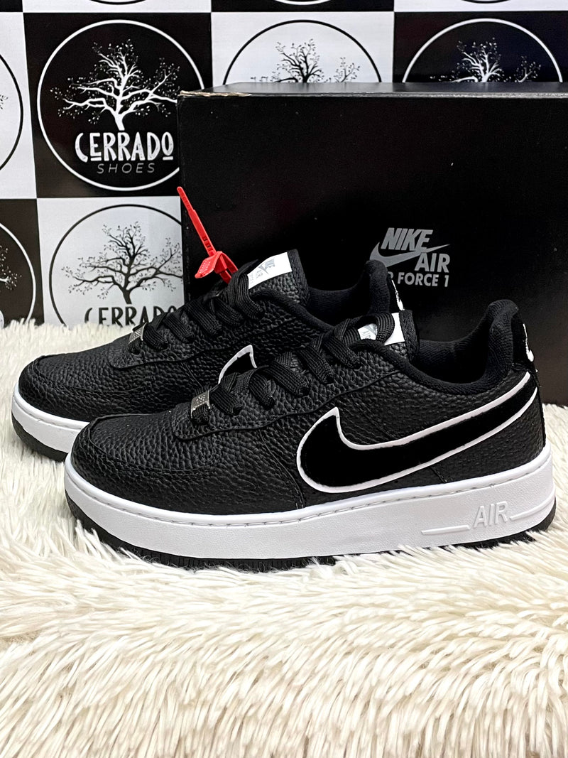 Nike Air Force 1 Preto Couro c Camur a