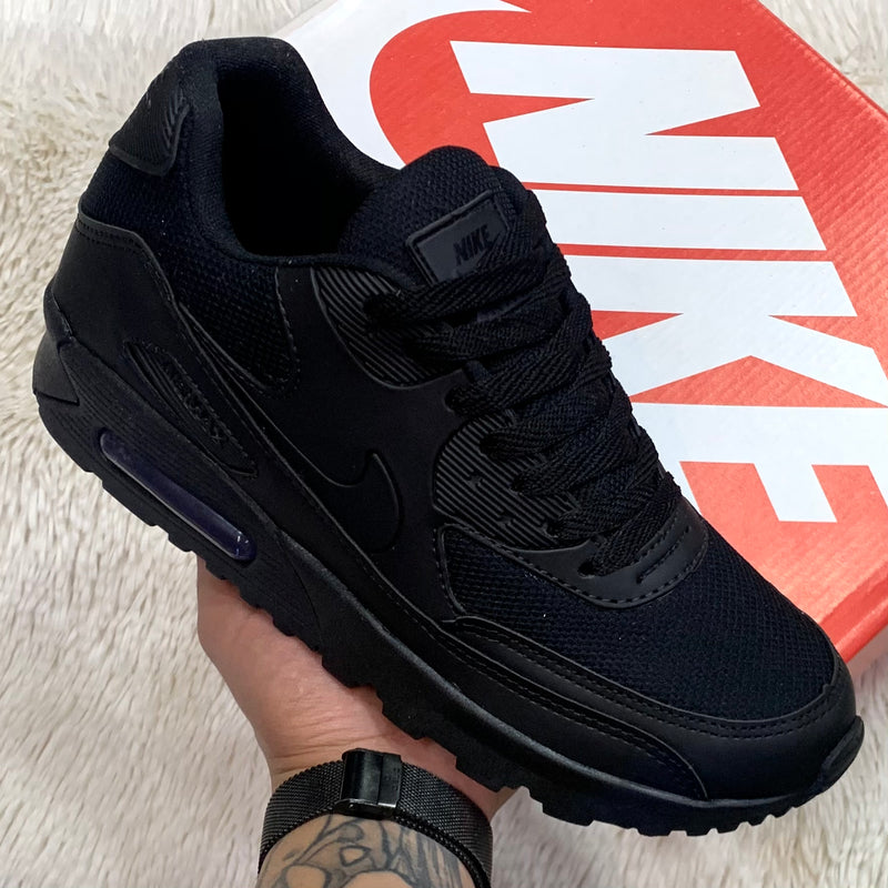 Nike top max black