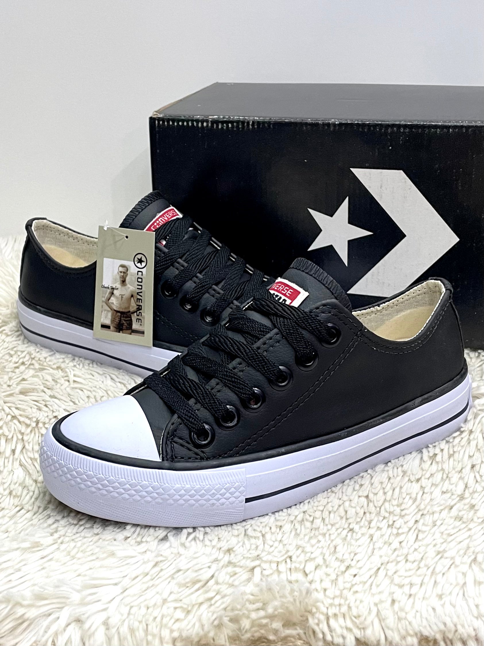 All Star Chuck Taylor de Couro Preto