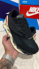 Mizuno Prophecy LS x Preto c/ bege