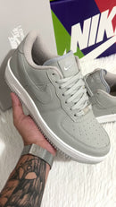 Nike Air Force 1' x Cinza