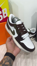 Air Jord. Low’ x Café/Musgo