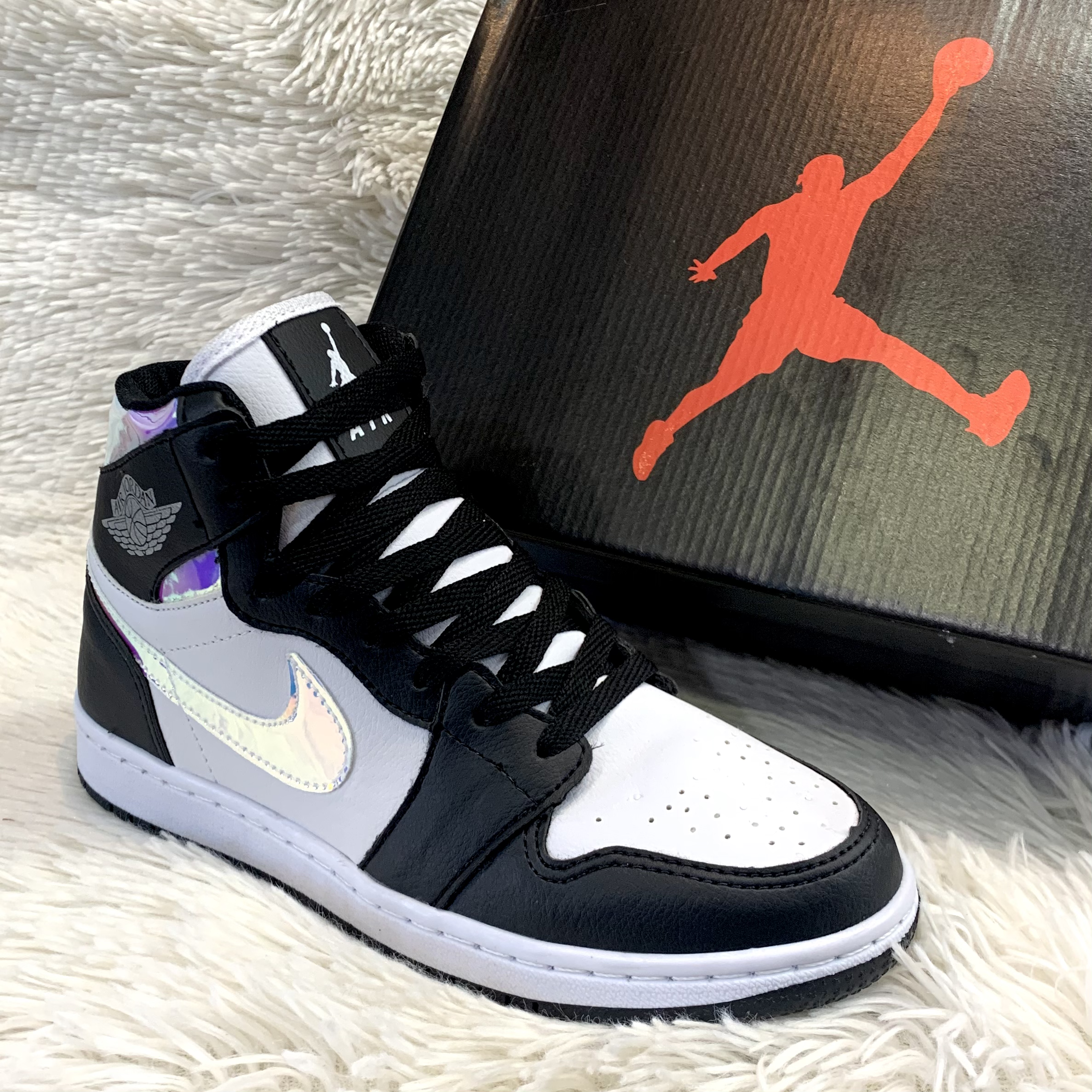 Nike Air Jordan 1' Preto Holográfico