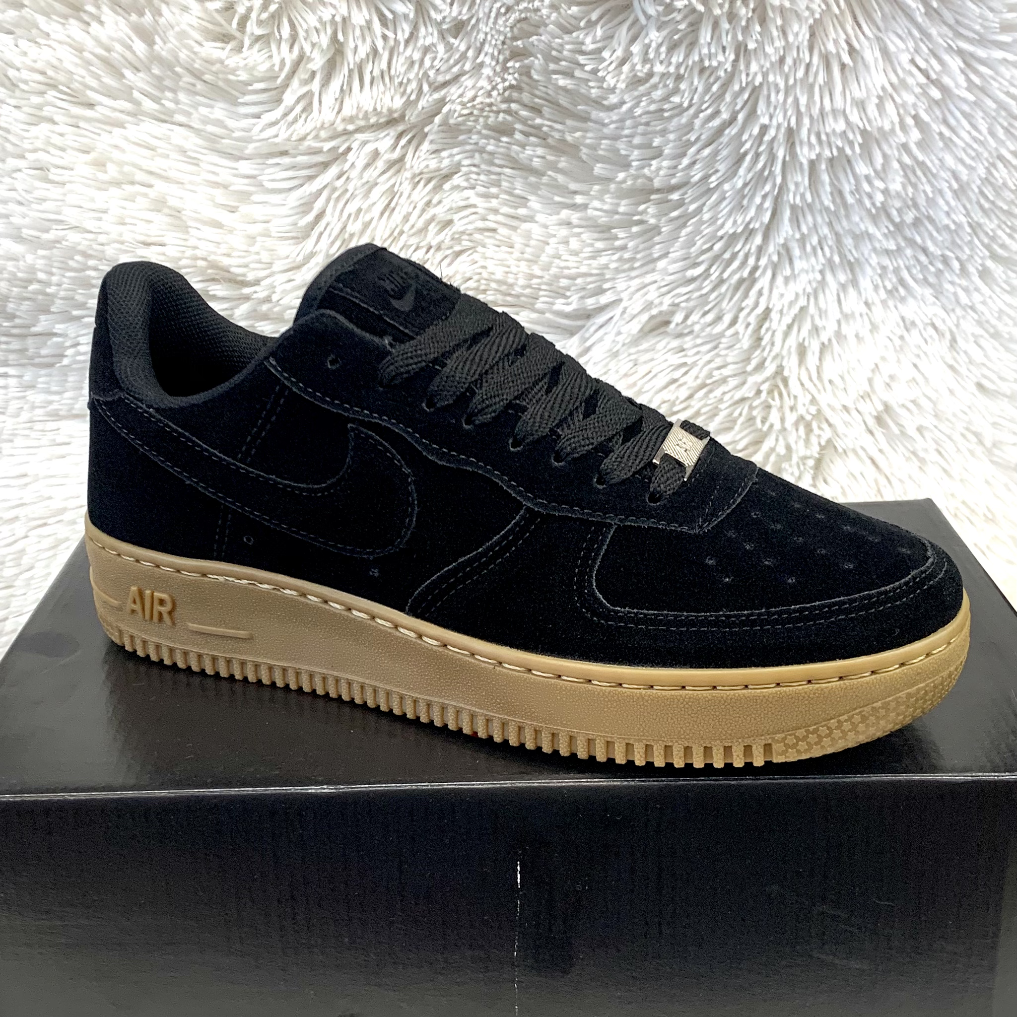 Nike Air Force 1' Preto c/ Caramelo