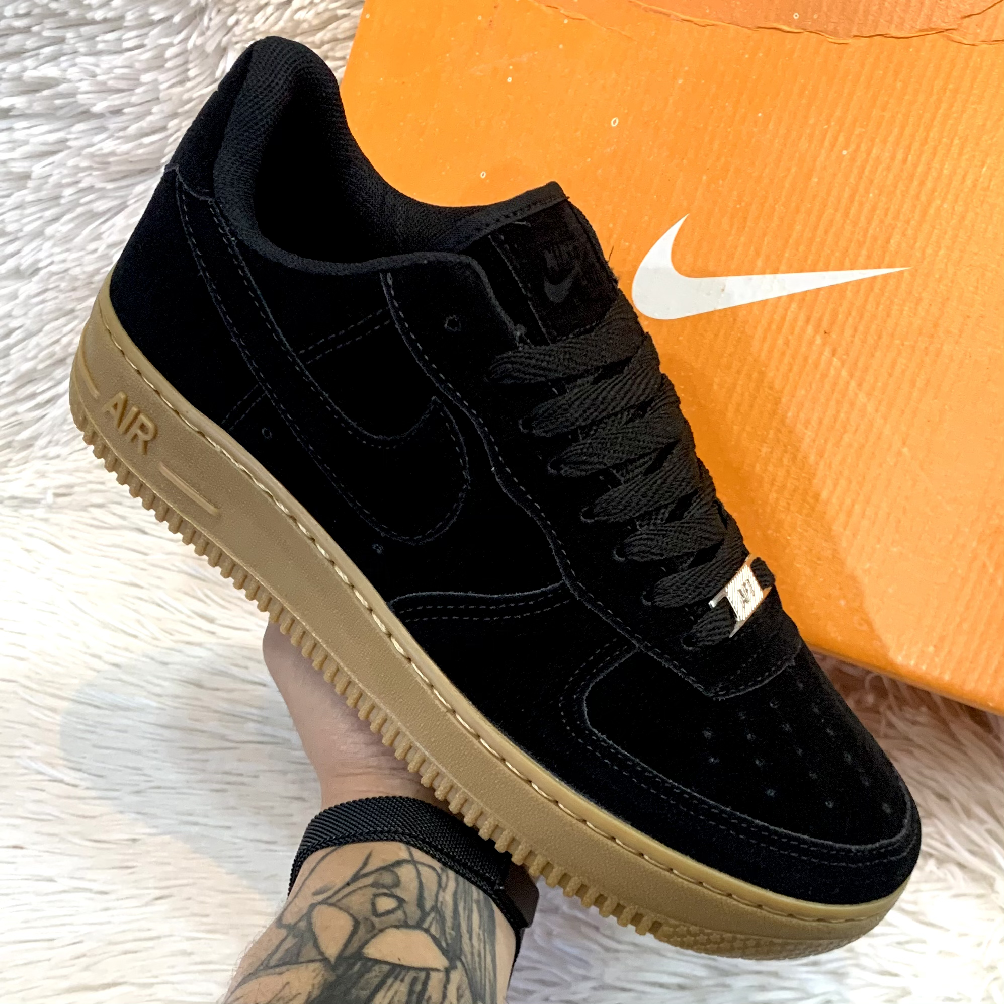 Nike Air Force 1' Preto c/ Caramelo