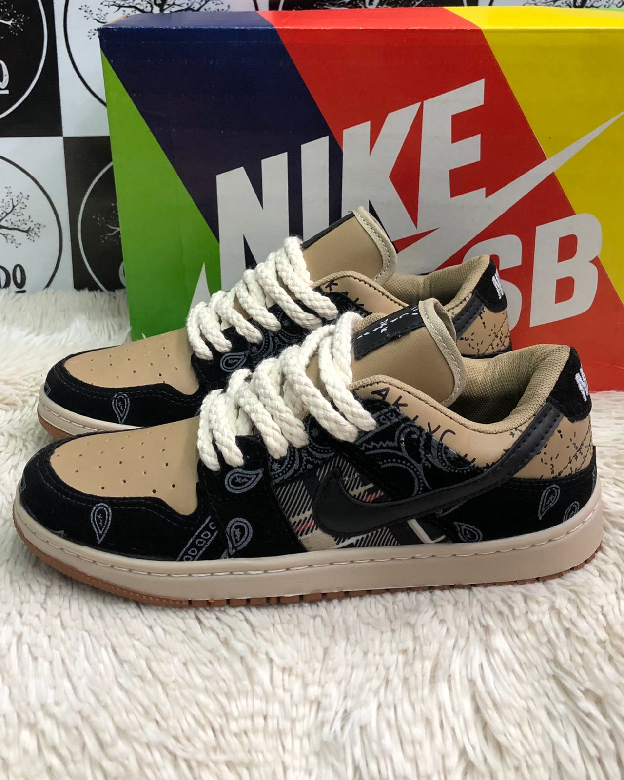Nike Dunk Low x Travis Scott - Cactus