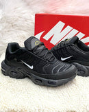 Air Max 95 TN Plus Preto c/ Prata