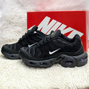 Air Max 95 TN Plus Preto c/ Prata